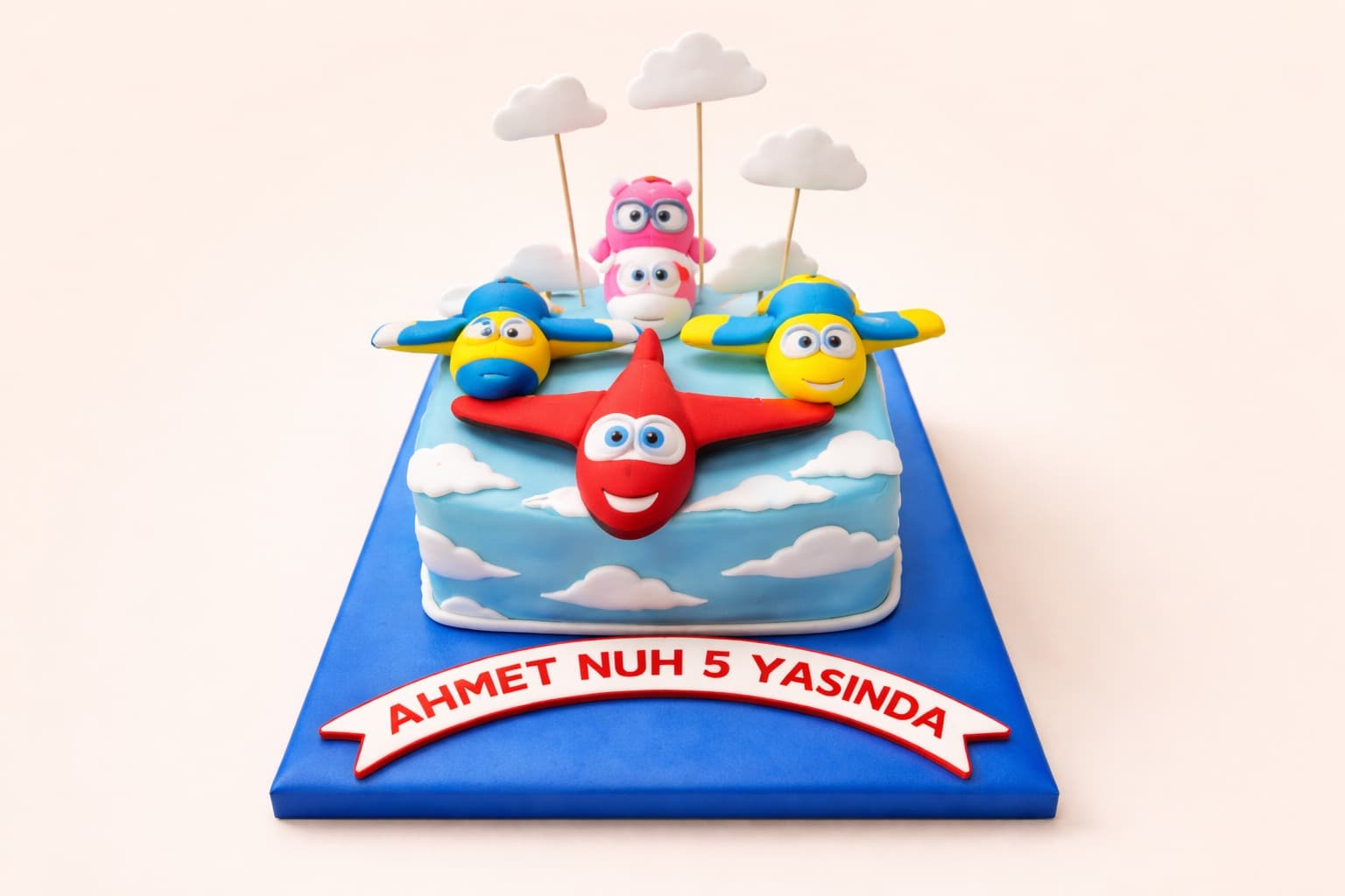 Özel Tasarım Pastalar görseli 7